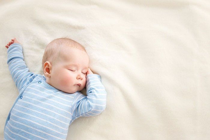 Trẻ ăn ngoan - ngủ giỏi với phương pháp EASY