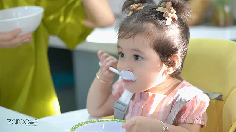 cho-be-an-vao-thoi-diem-nao-trong-ngay