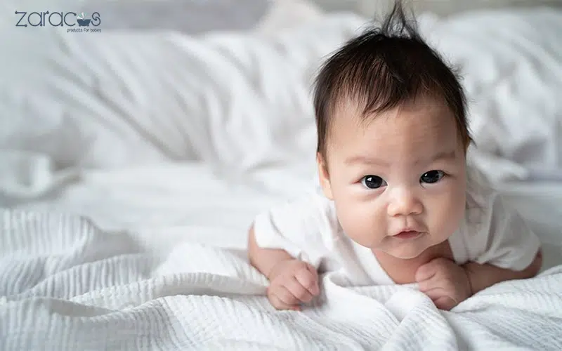 tre-so-sinh-may-thang-biet-doi-me