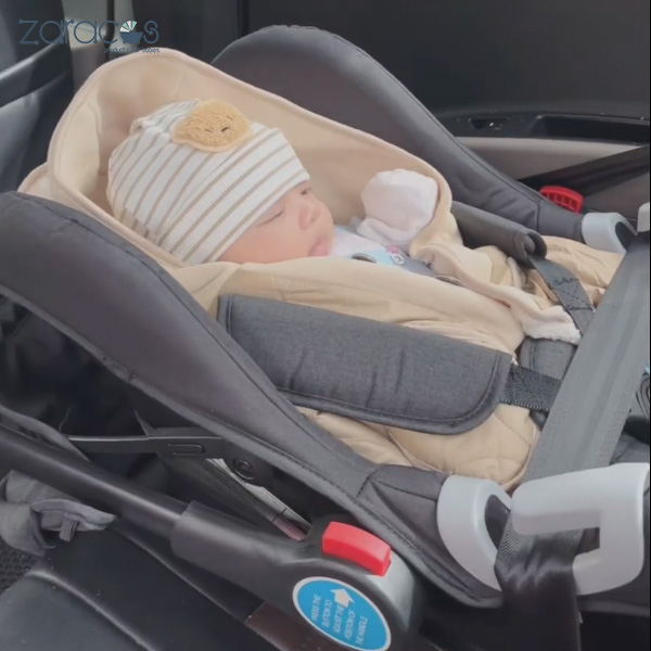 tang-ghe-nam-oto-cho-em-be-moi-sinh