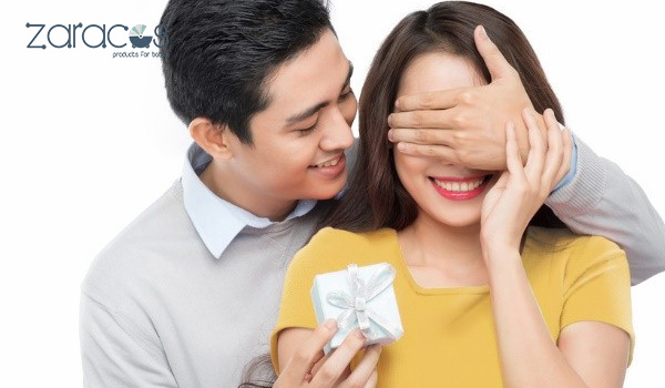 nen-mua-qua-gi-tang-sinh-nhat-vo-bau