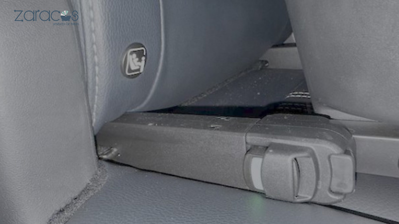 chot-isofix-tren-xe-xpander